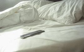 Спать с айфоном нельзя – официальное предупреждение Apple